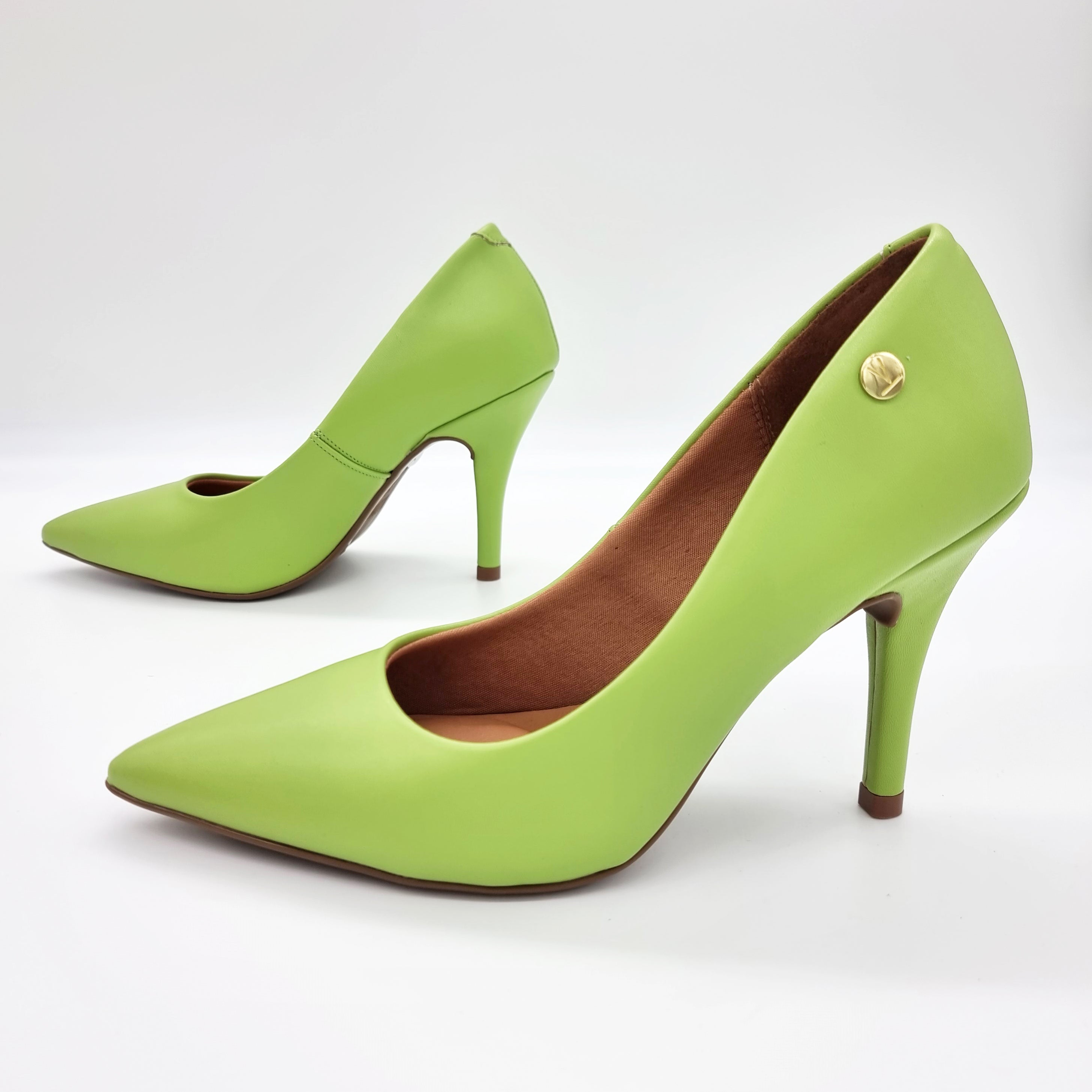 Vizzano 1184-1101 Pointy Toe Pump in Pistachio Napa