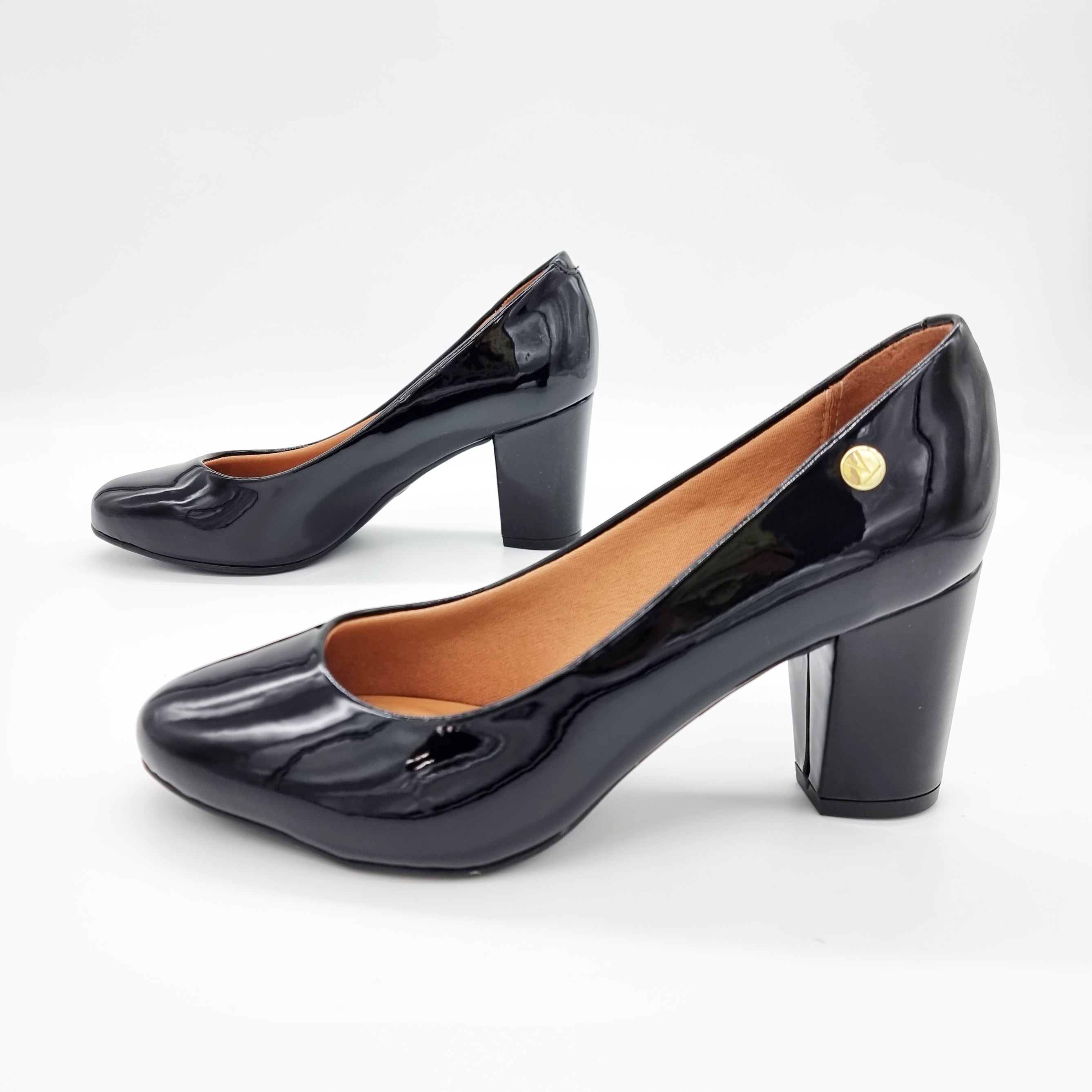 Vizzano 1259-200 Block Heel Round Toe Pump in Black Patent