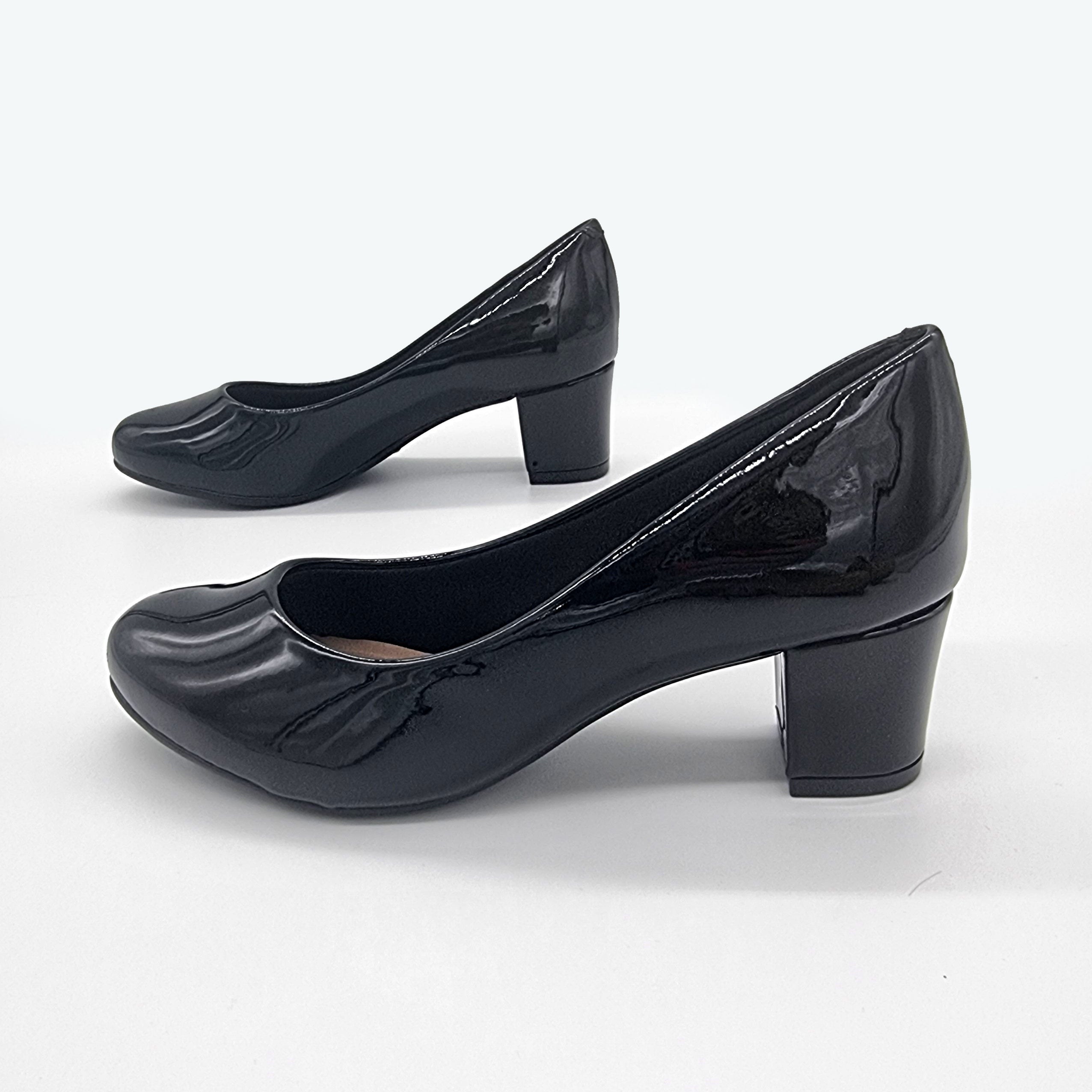 Beira Rio 4777-409 Low Heel Pump in Black Patent