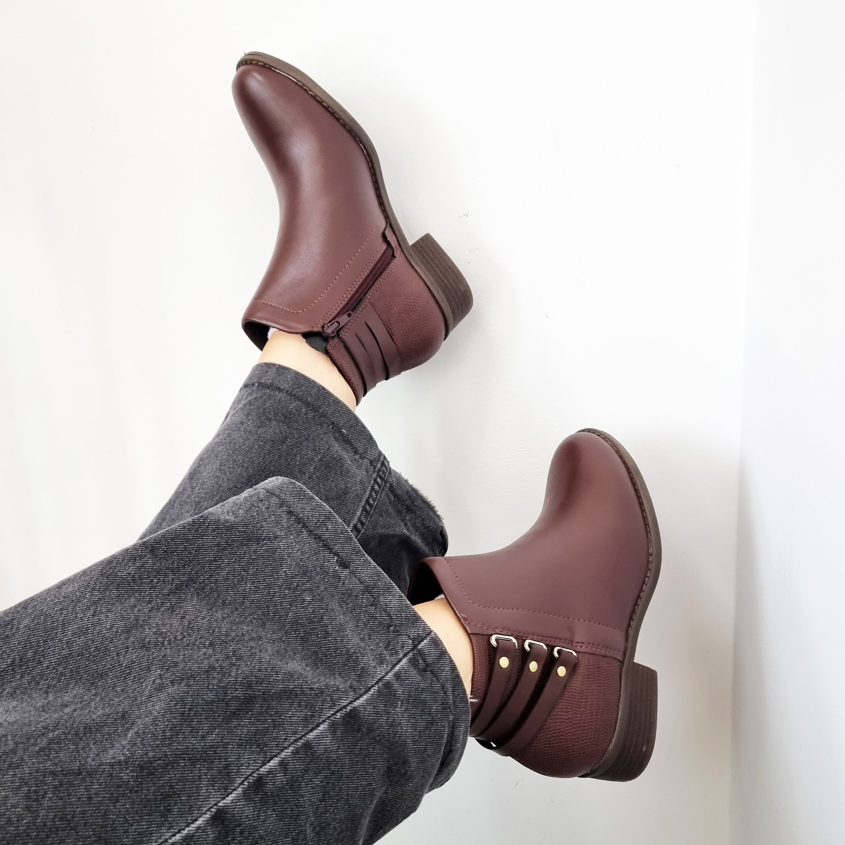 Modare 7057-218 Flat Ankle Boot in Burgundy