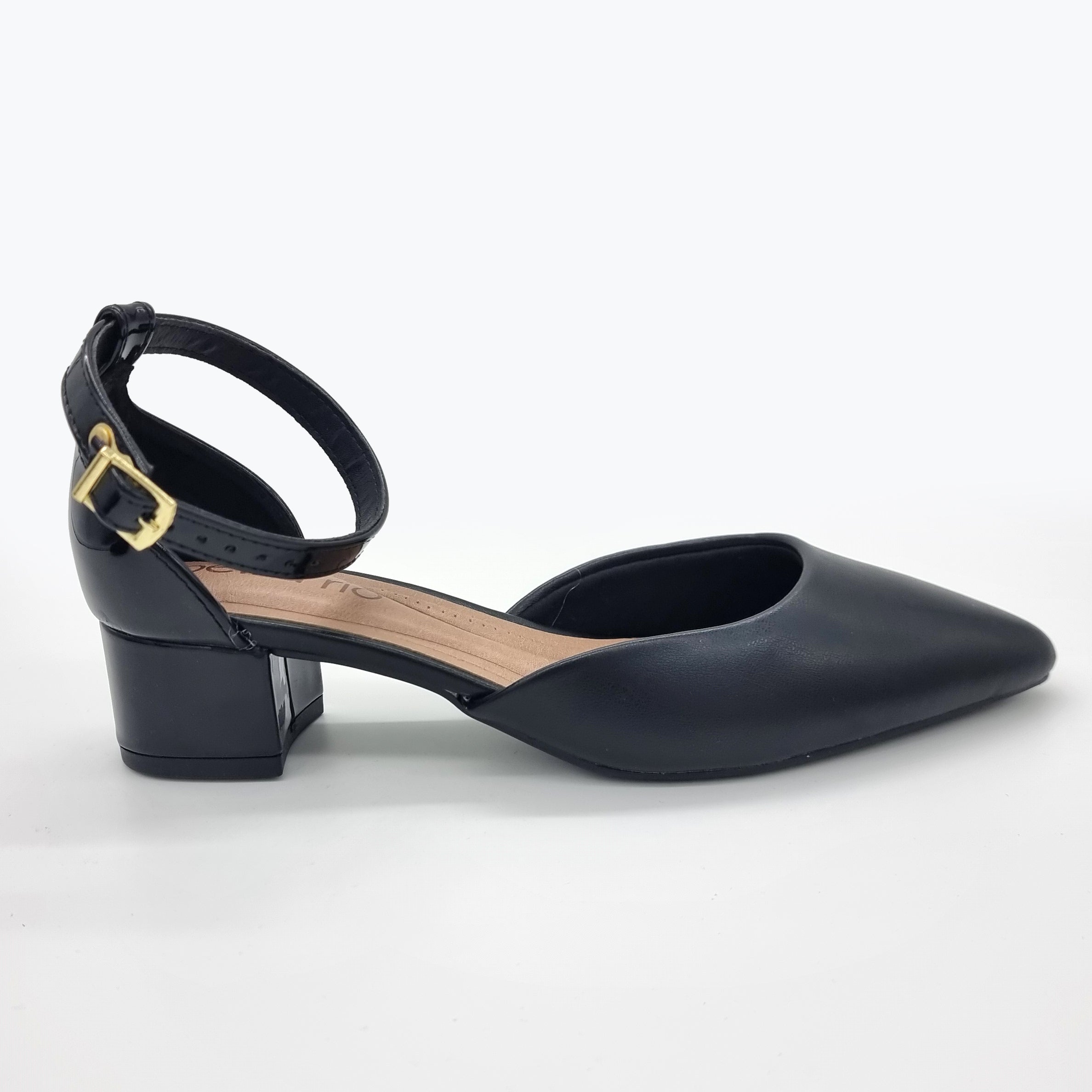 Beira Rio 4182-204 Pointy Toe Ankle Strap Pump in Black