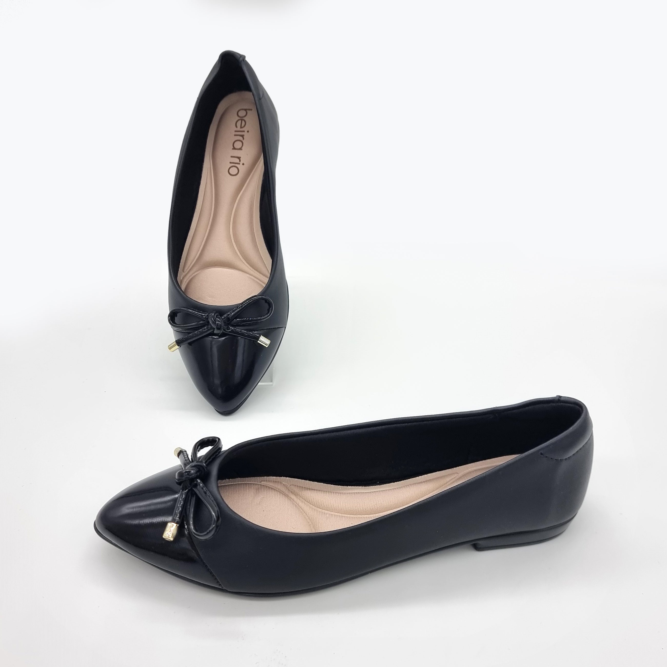 Beira Rio 4136-1102 Pointy Toe Flat in Black