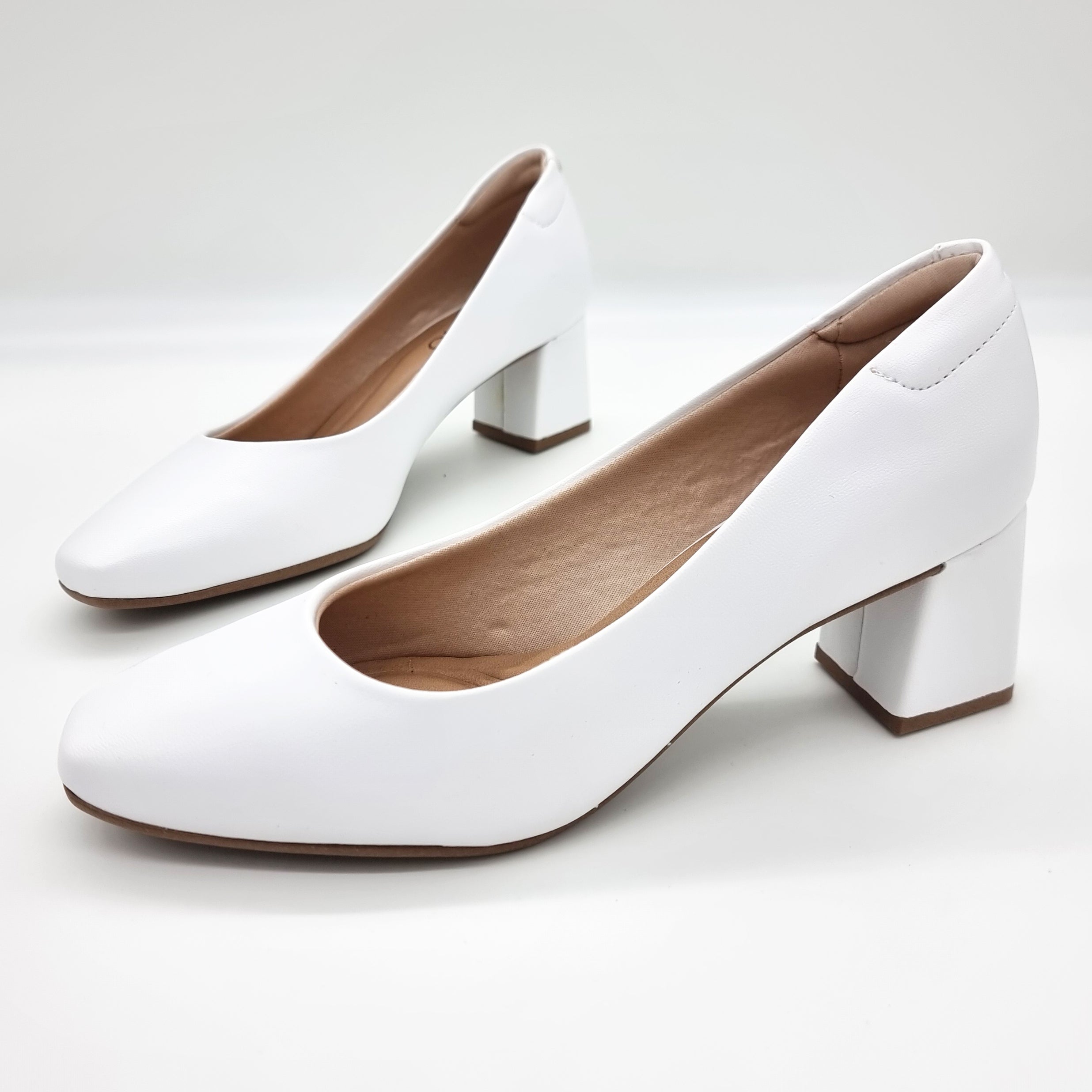 Beira Rio 4314-100 Block Heel Pump in White Napa