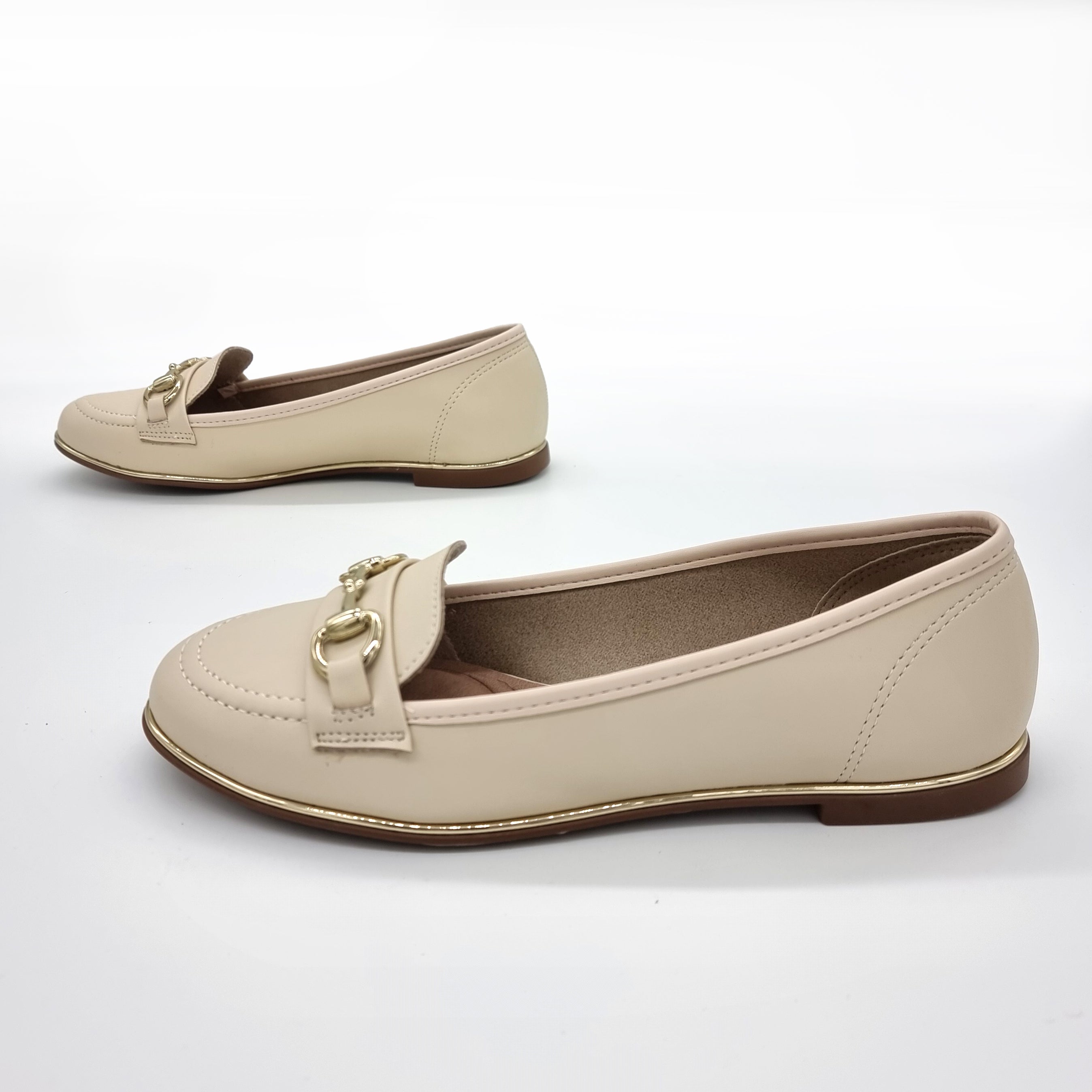 Beira Rio 4311-104 Round Toe Flat Loafer in Cream Napa