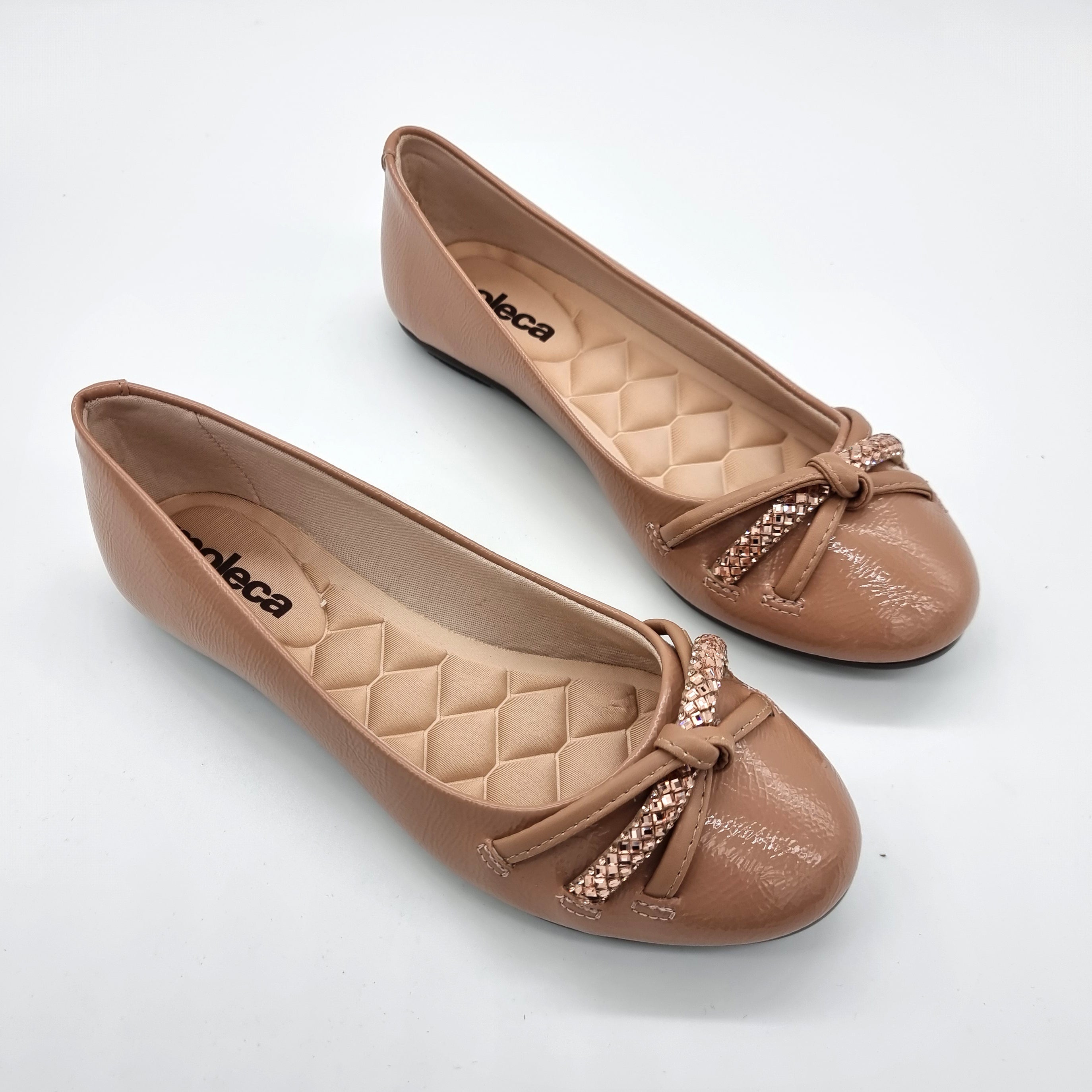 Moleca 5094-1654 Round Toe Flat in Nude Patent