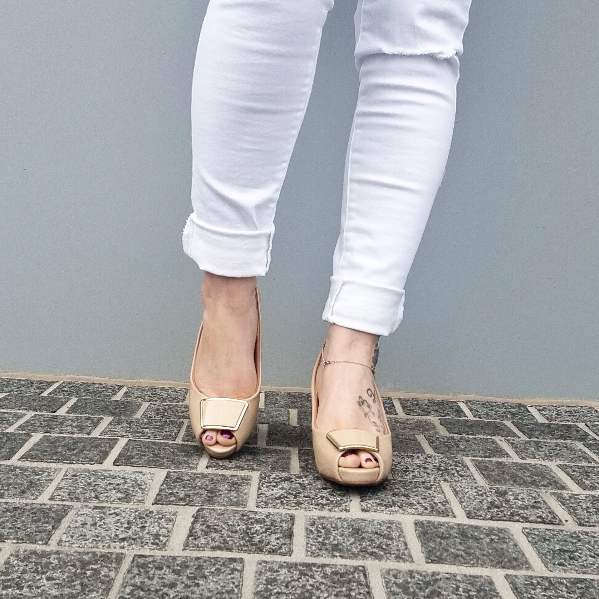 Vizzano 1840-321 Slingback Pump in Beige Patent