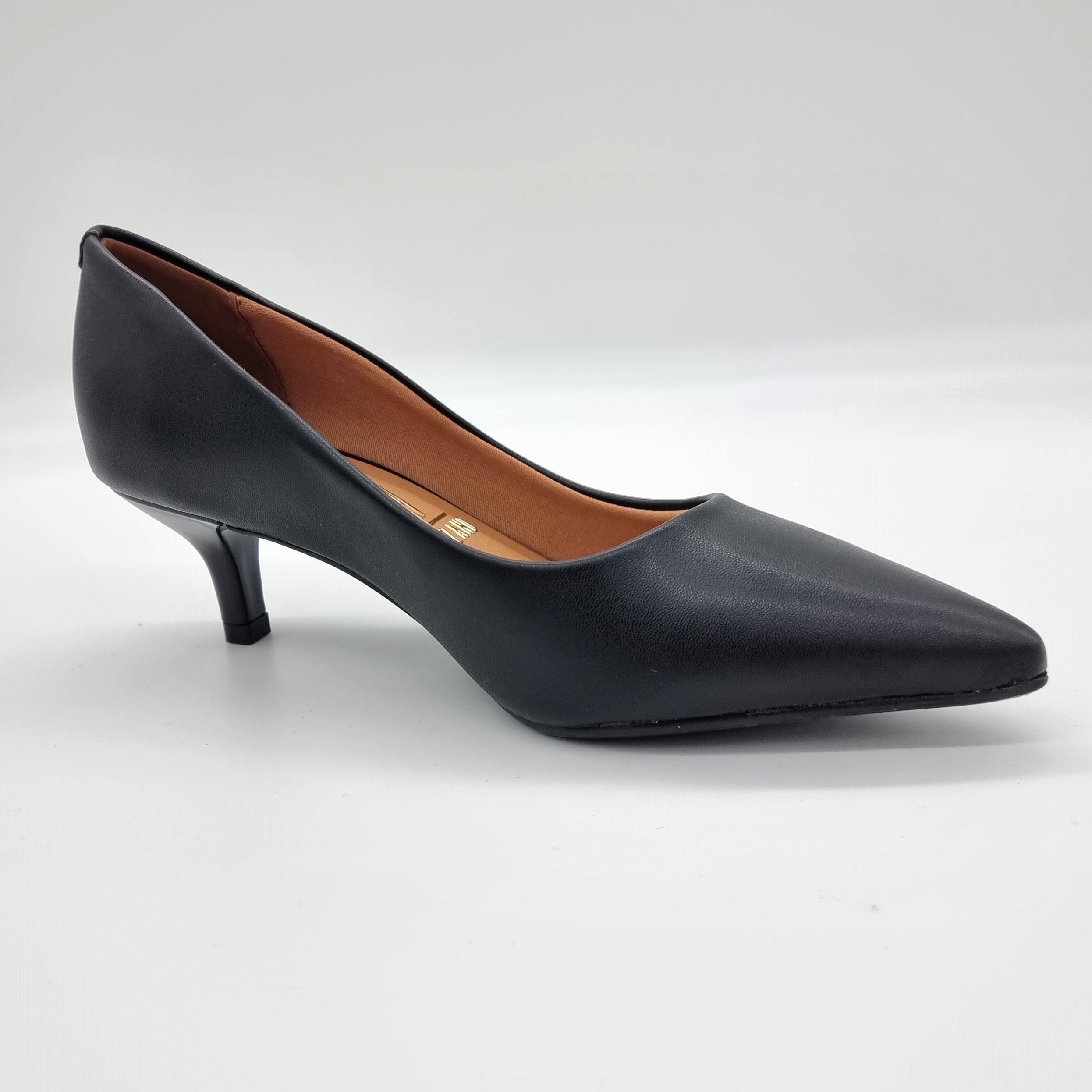 Vizzano 1122-828 Kitten Heel Pointy Toe Pump in Black Napa