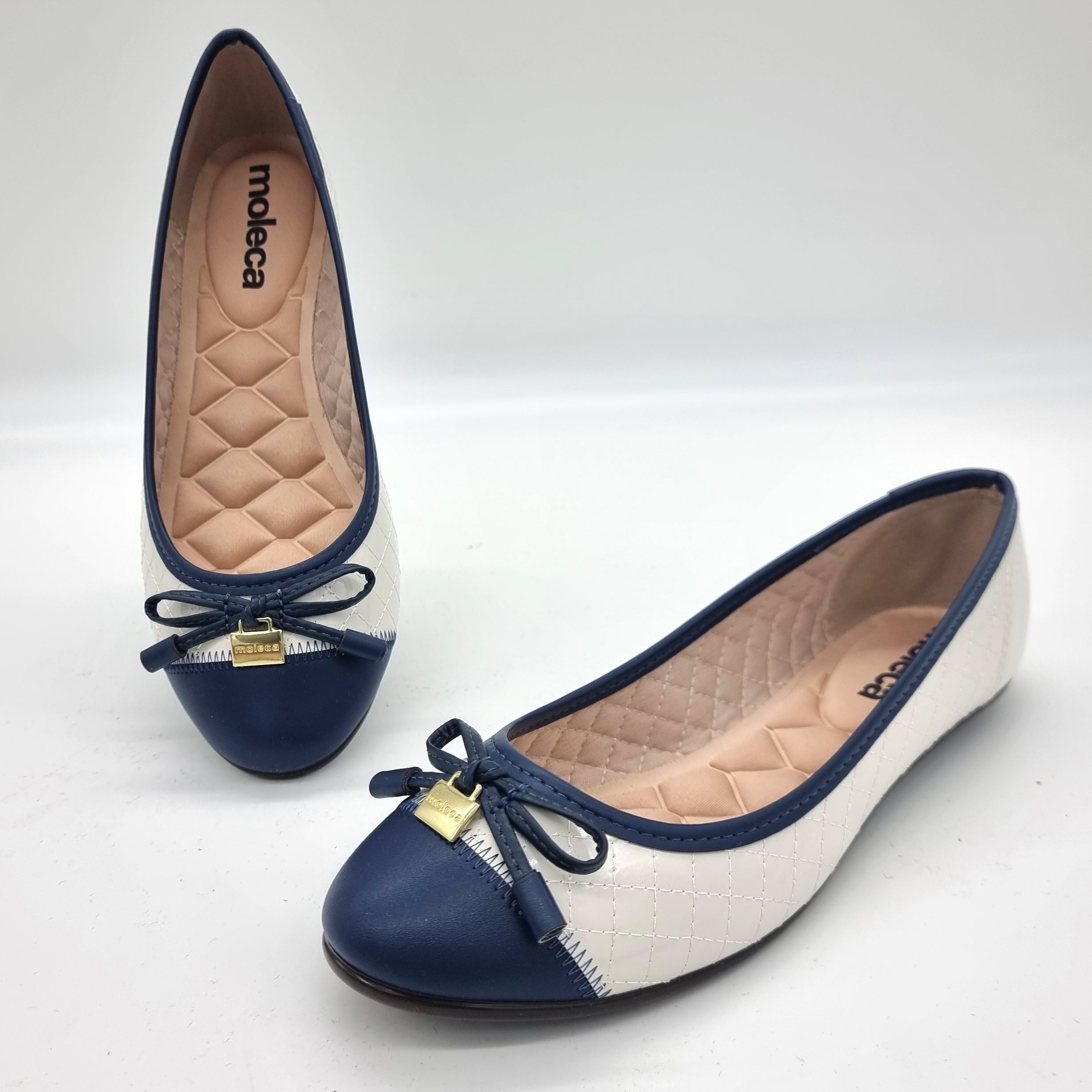 Moleca 5027-1407 Round Toe Ballerina Flat in Off White/Navy Blue
