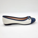 Moleca 5027-1407 Round Toe Ballerina Flat in Off White/Navy Blue