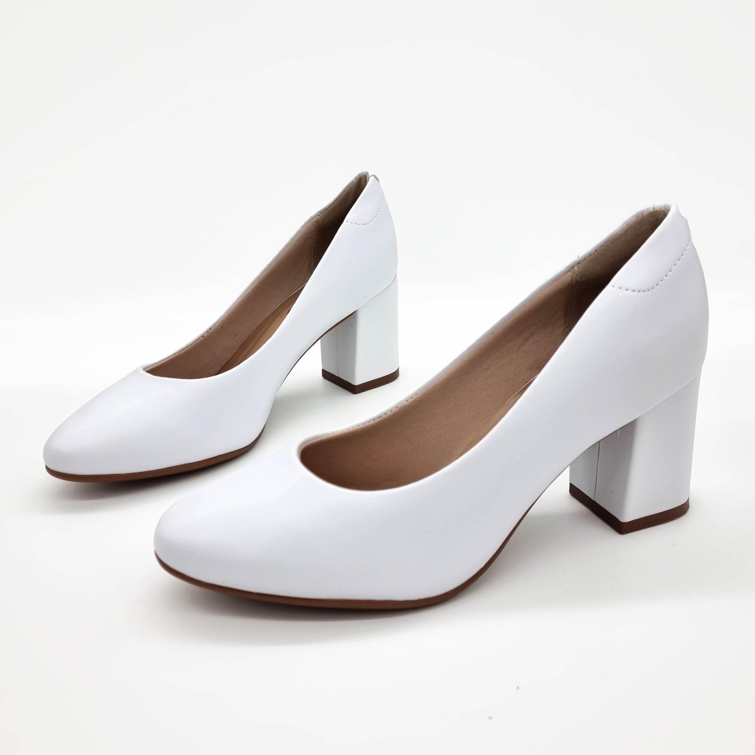 Beira Rio 4320-100 Block Heel Round Toe Pump in White