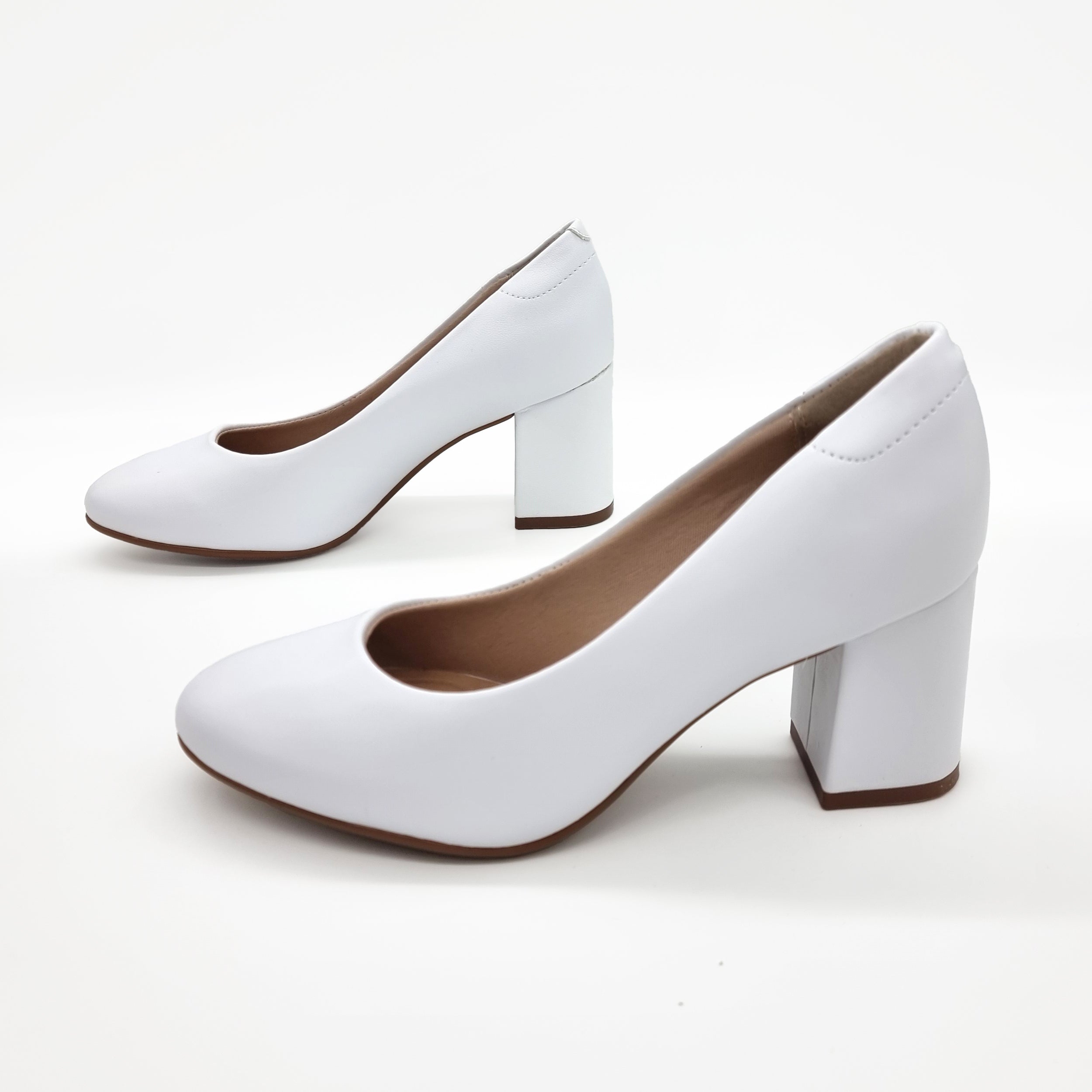 Beira Rio 4320-100 Block Heel Round Toe Pump in White