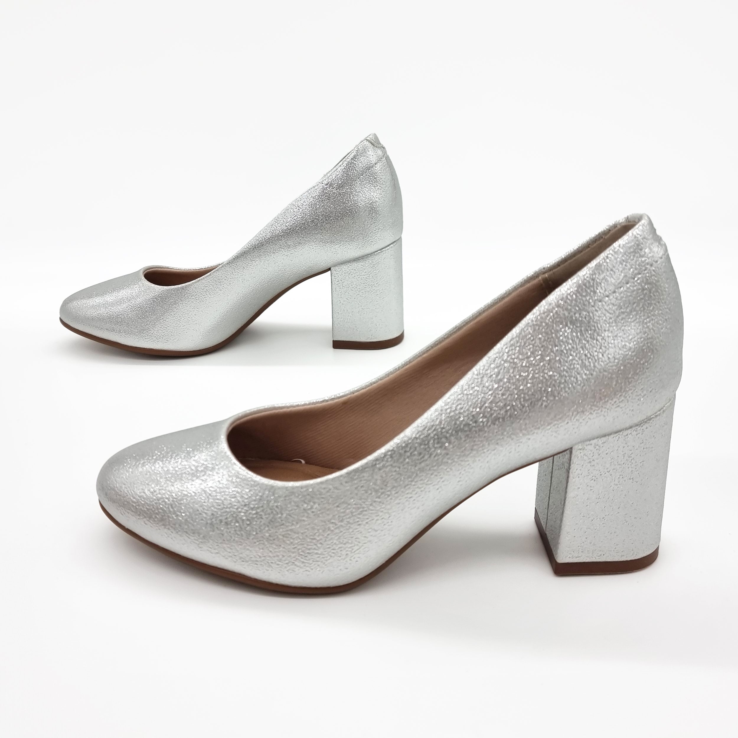 Beira Rio 4320-100 Block Heel Round Toe Pump in Silver