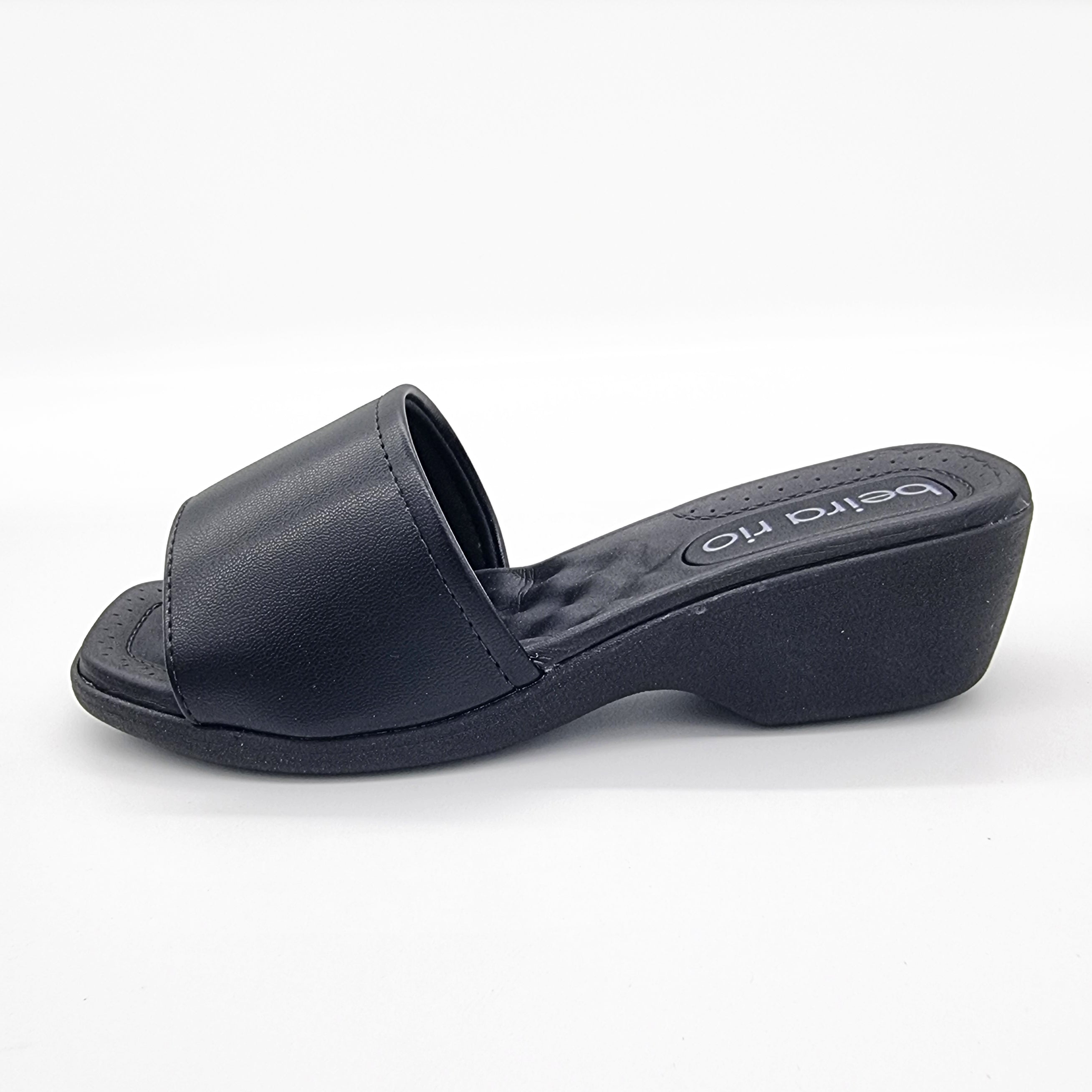 Beira Rio 8527-100 Slip-on Sandal in Black