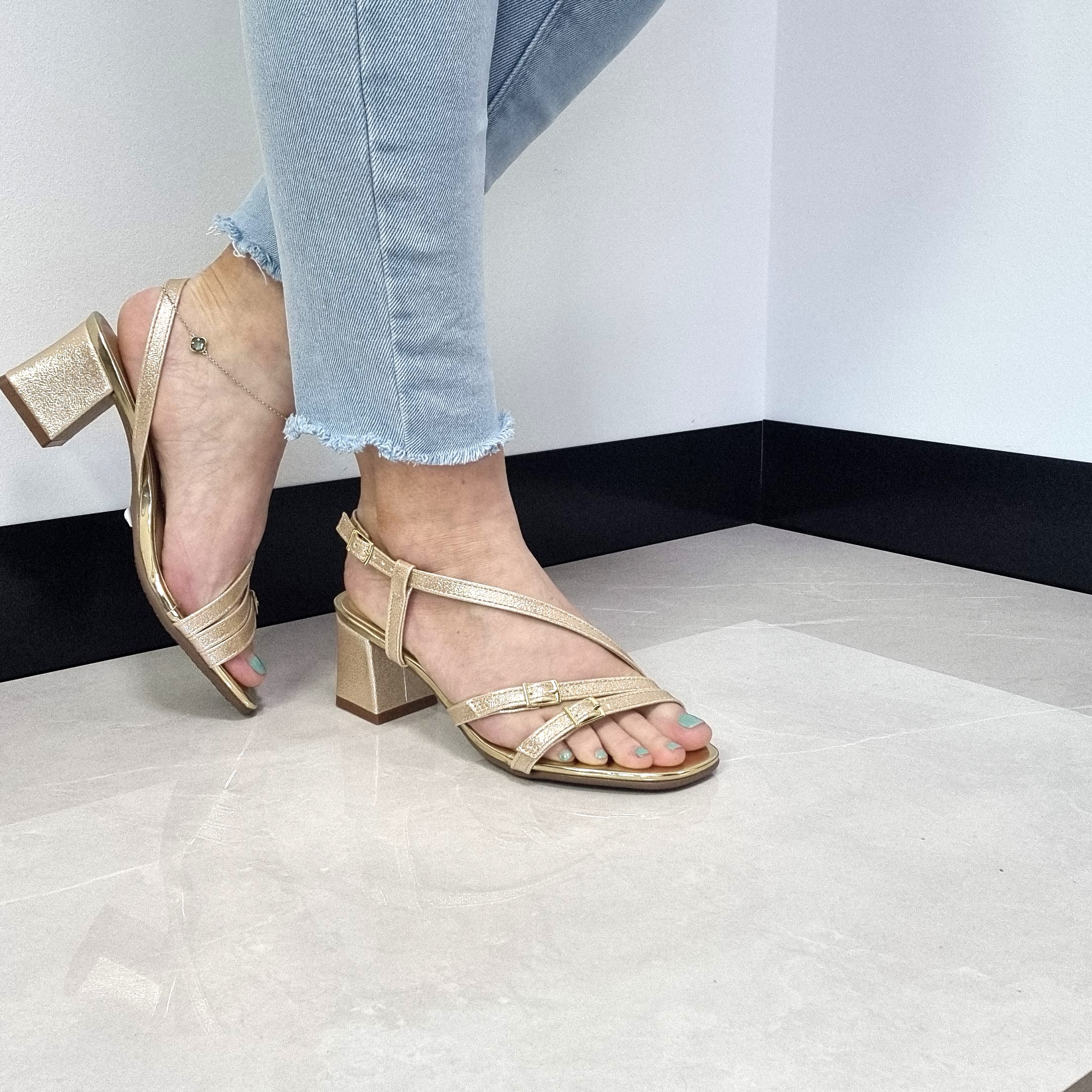 Beira Rio 8536-103 Block Heel Strappy Sandal in Golden