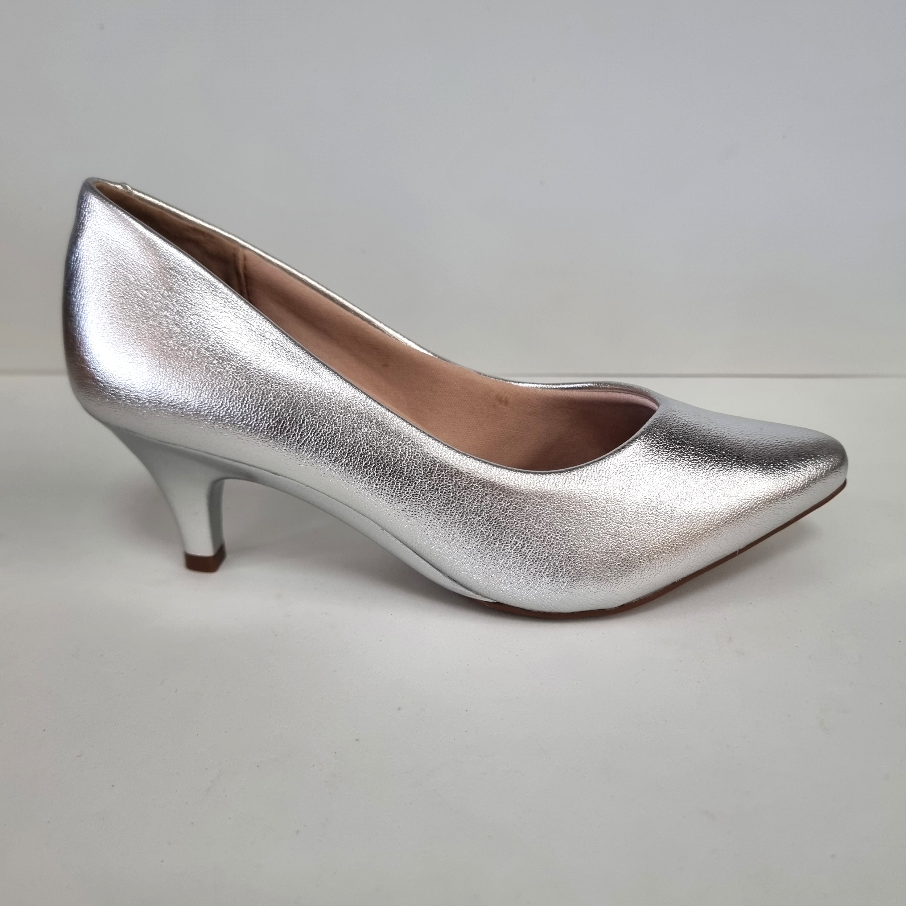 Beirra Rio 4076-1101 Pointy Toe Pump in Silver Napa