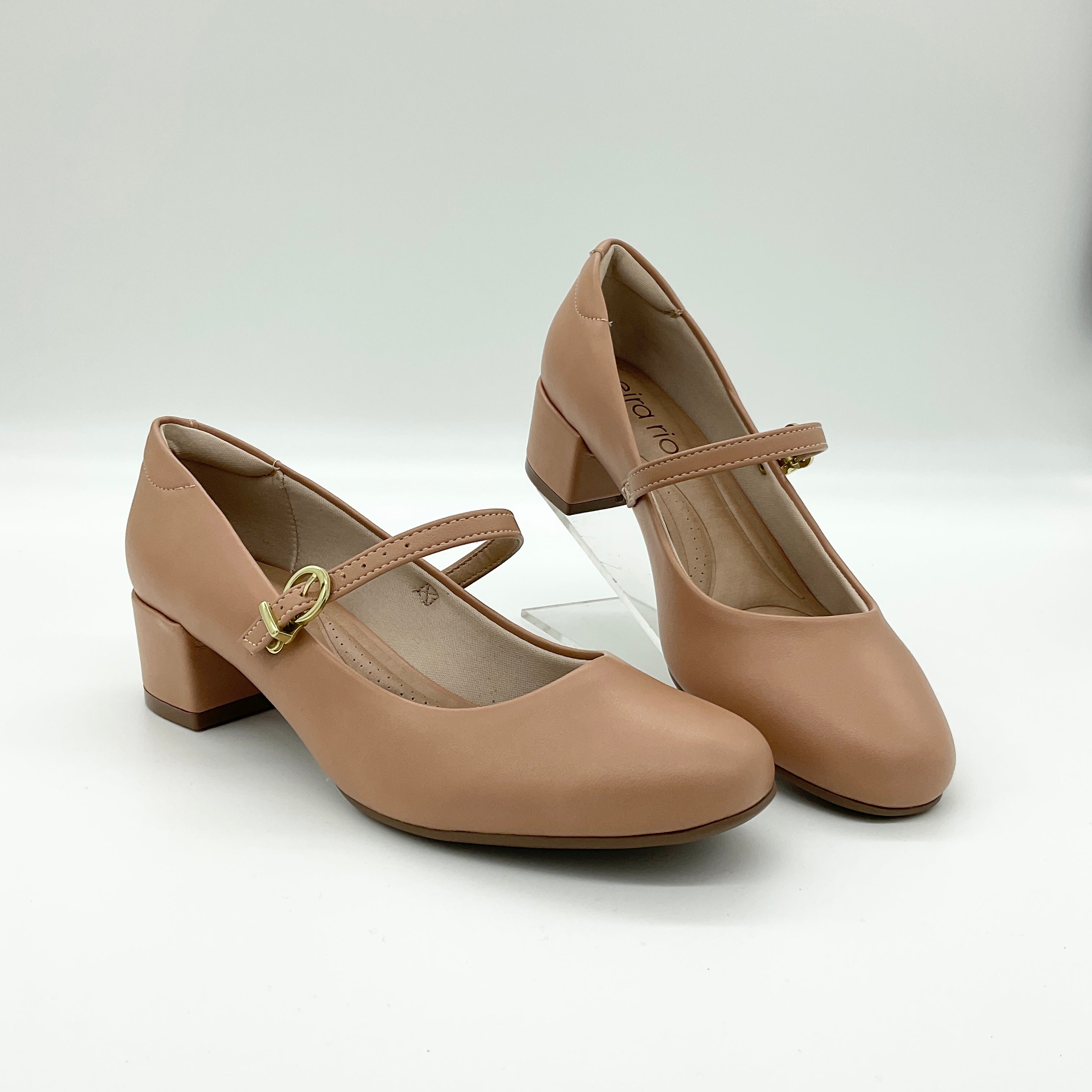 Beira Rio 4301-101 Low Heel Mary-Jane Pump in Nude Napa