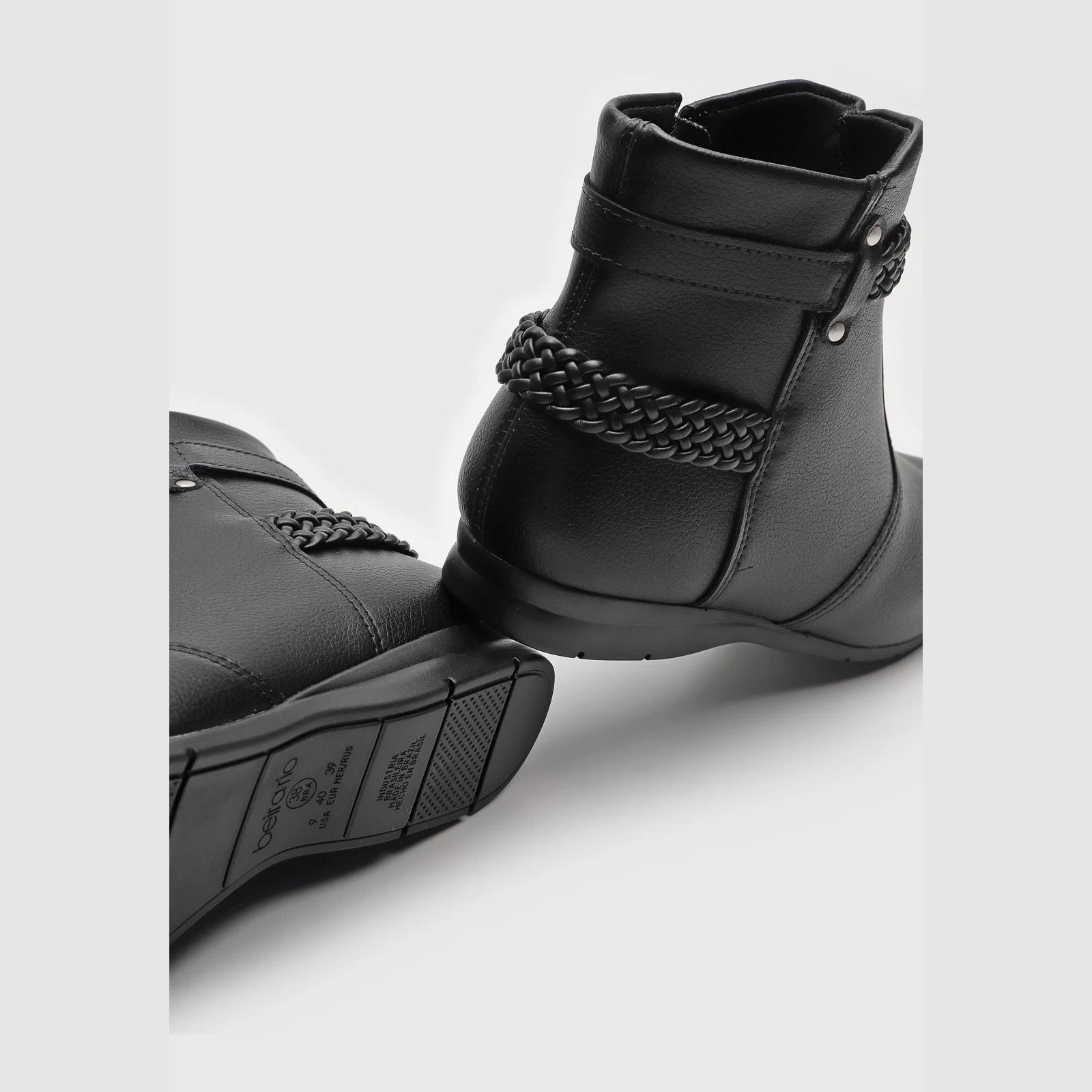 Beira Rio 9073-105 Flat Ankle Boot in Black Napa