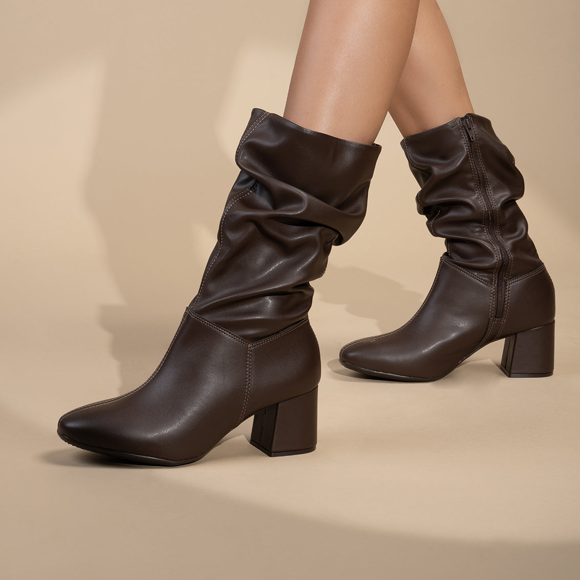 Beira Rio 9076-102 Mid-Calf Scrunched up Boot in Coffee Napa