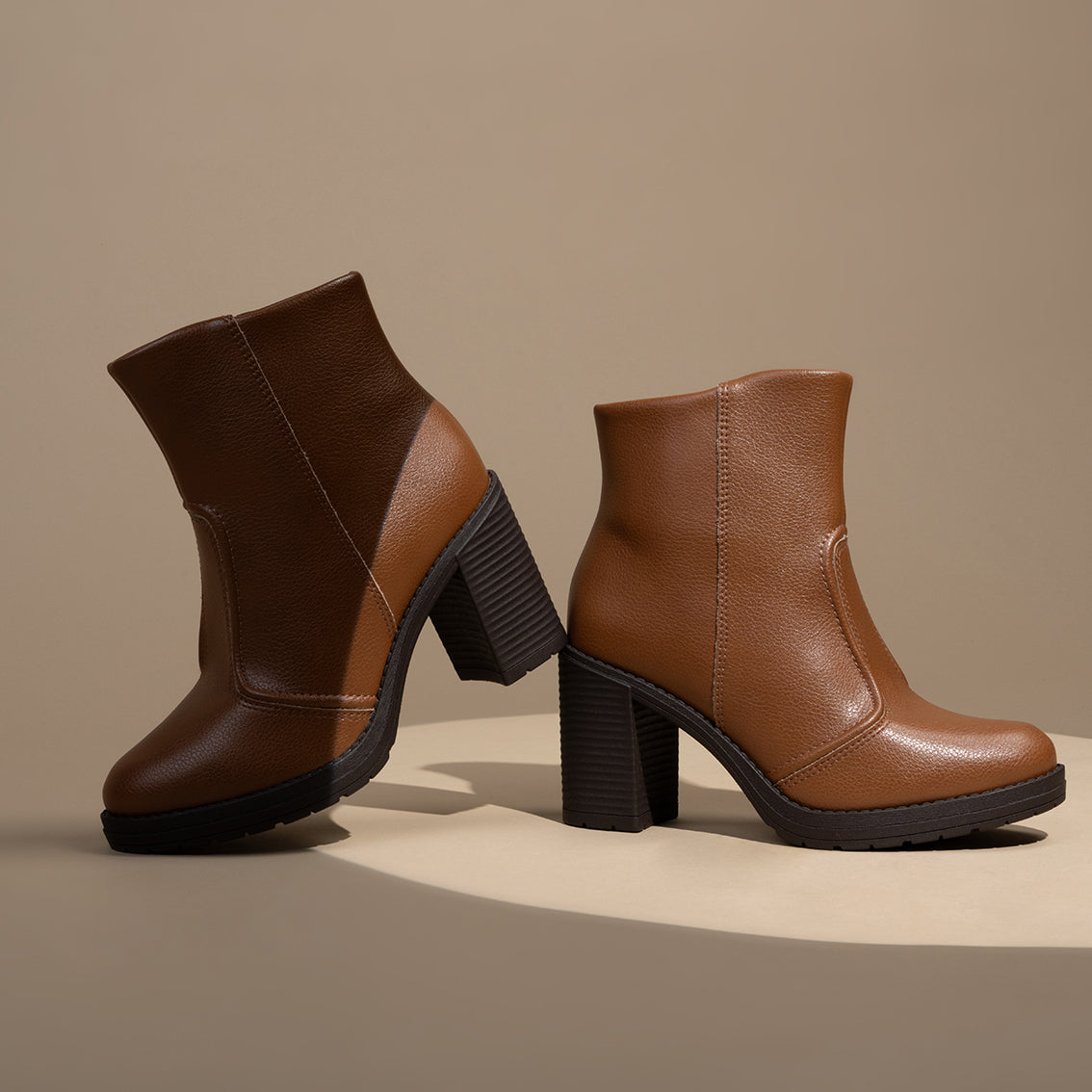 Beira Rio 9088-101 Block Heel Ankle Boot in Caramel