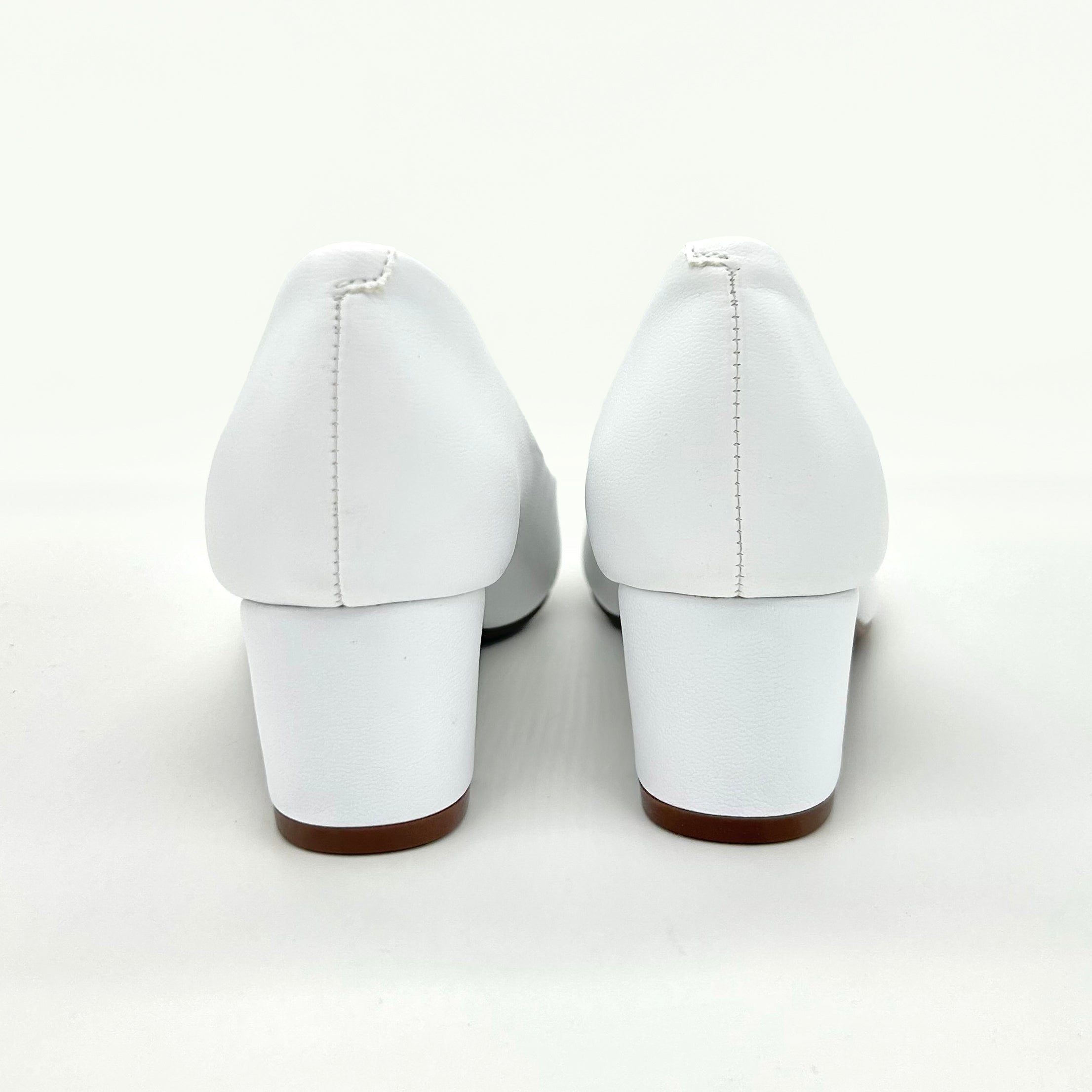 Beira Rio 4777-409 Low Heel Pump in White Napa