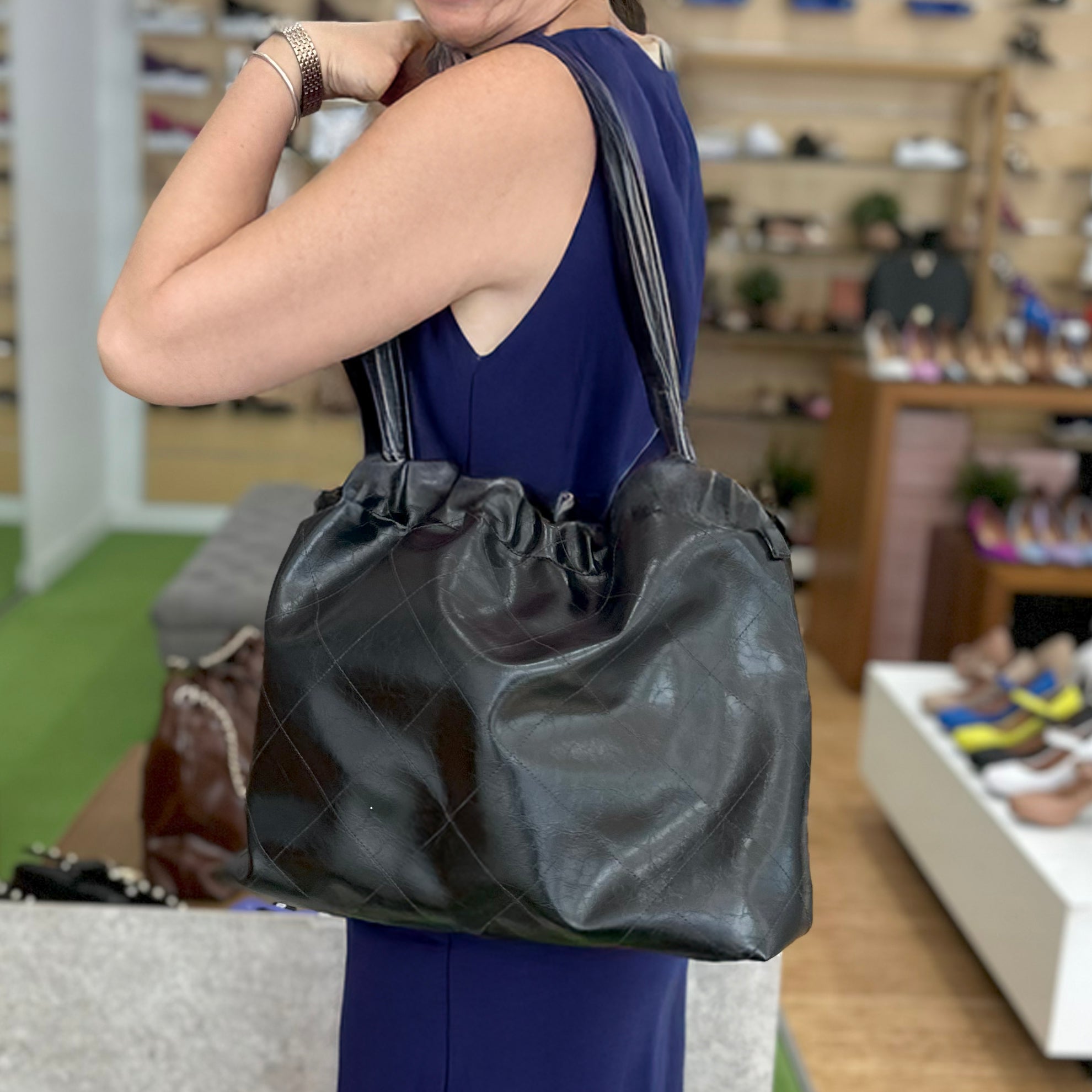 Vizzano 10080-1 Shoulder Bag in Black