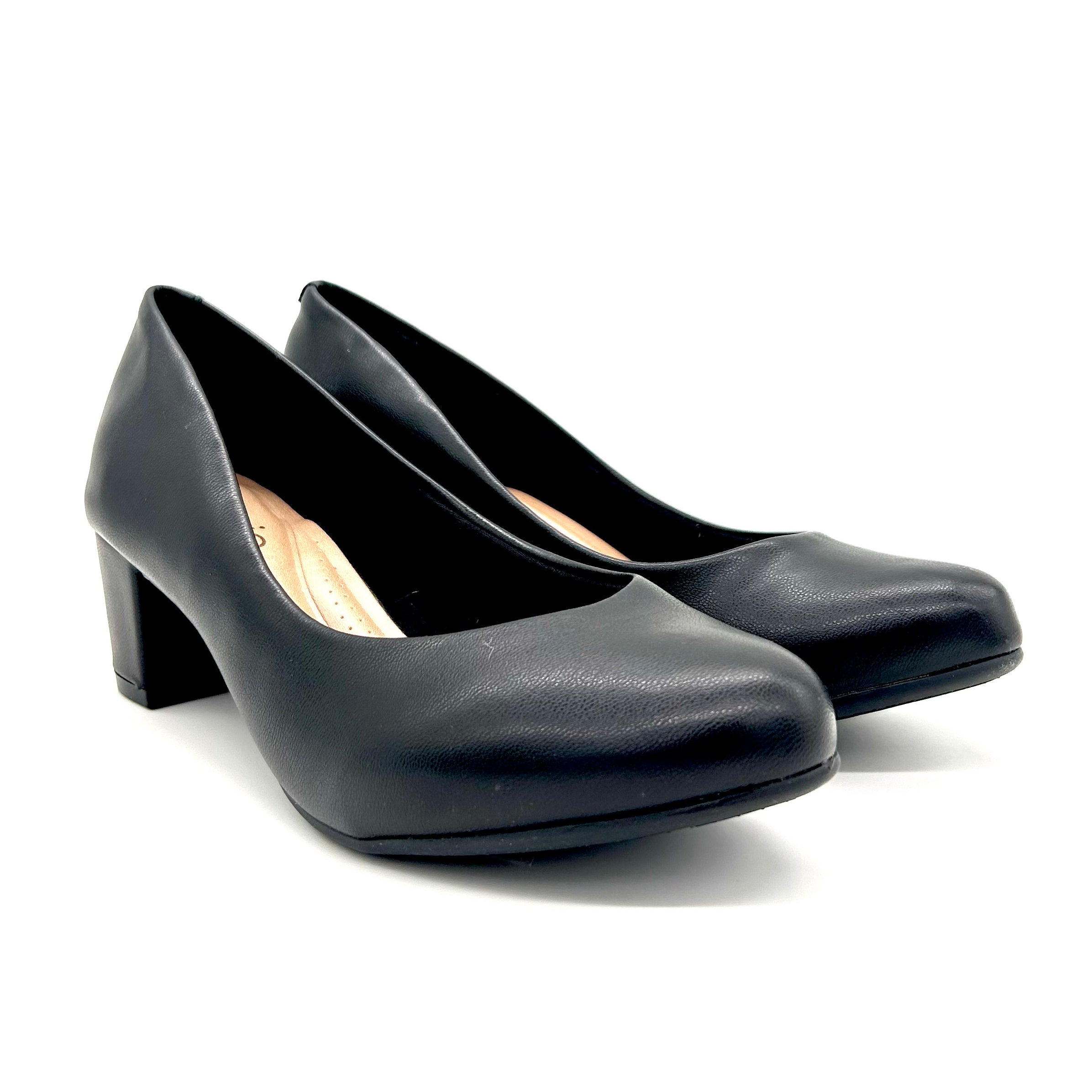 Beira Rio 4777-409 Low Heel Pump in Black Napa