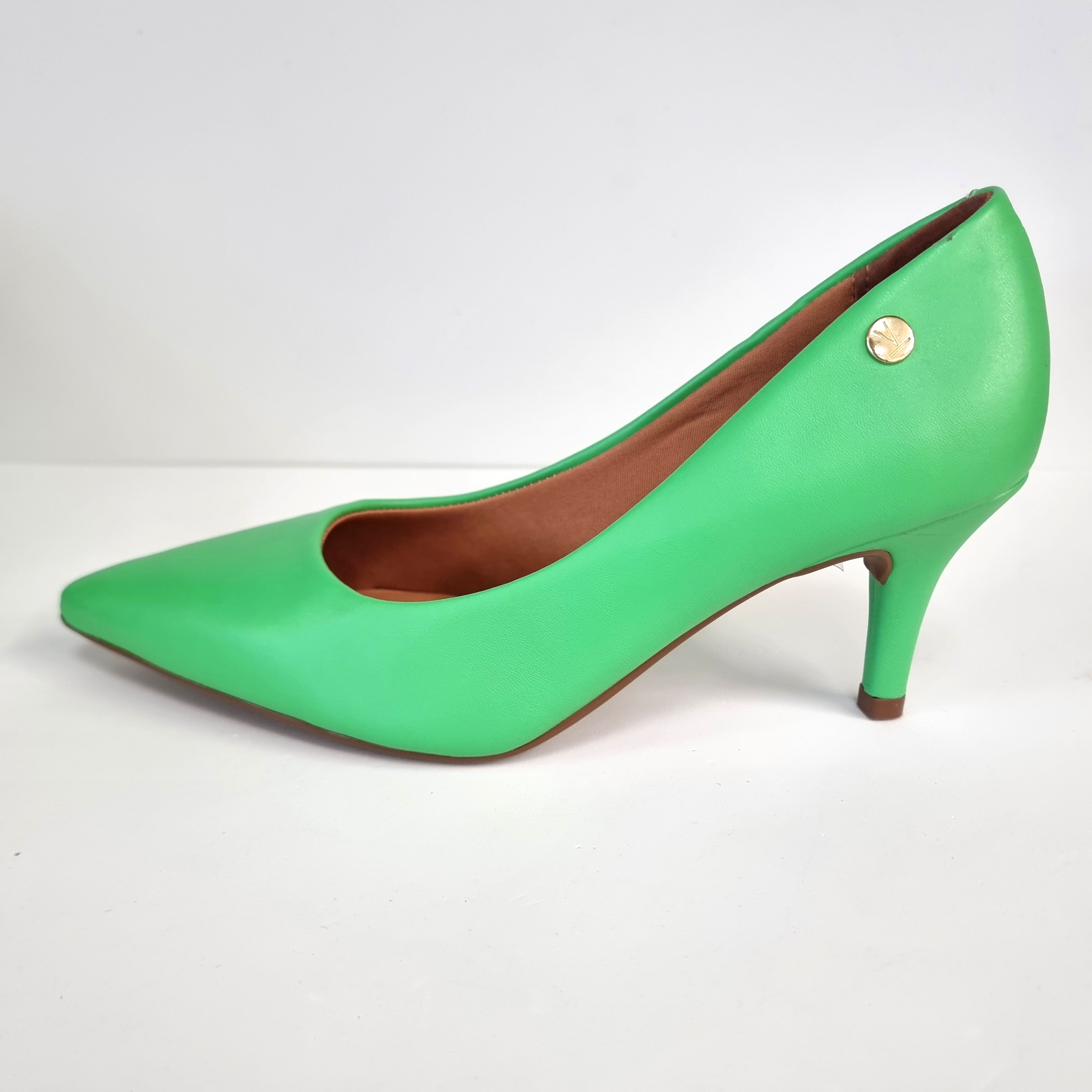 Vizzano 1185-702 Pointy Toe Pump in Mint Napa