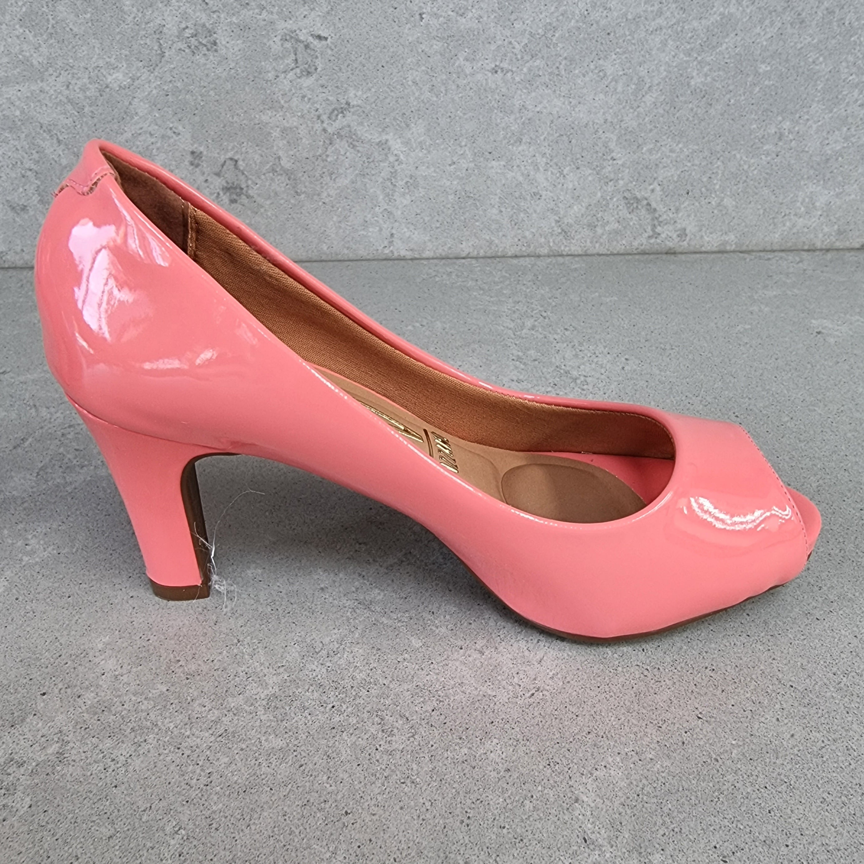Vizzano 1840-300 Mid Heel Peeptoe Pump in Coral Patent