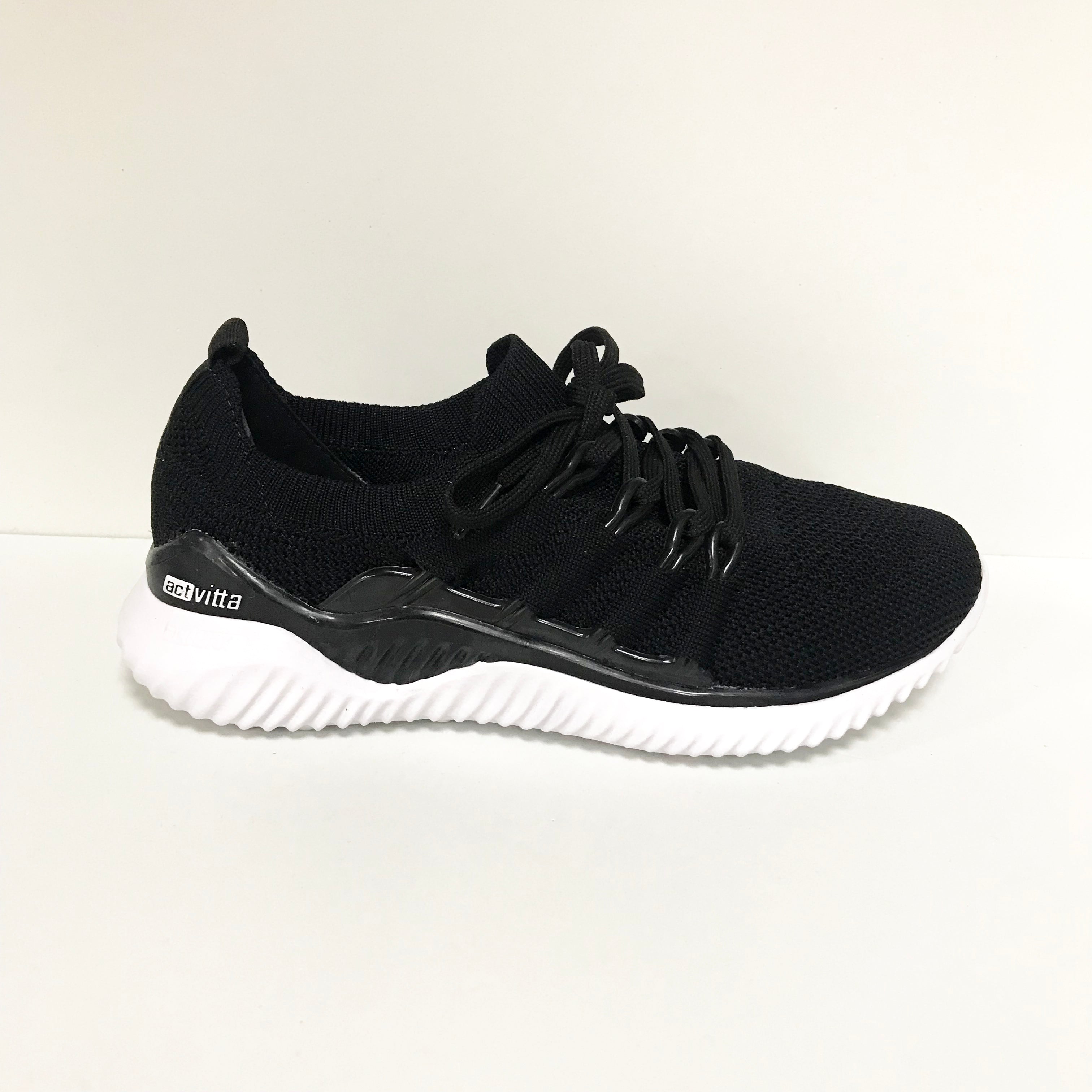 Actvitta 4802-108 Lace up Sneaker in Black