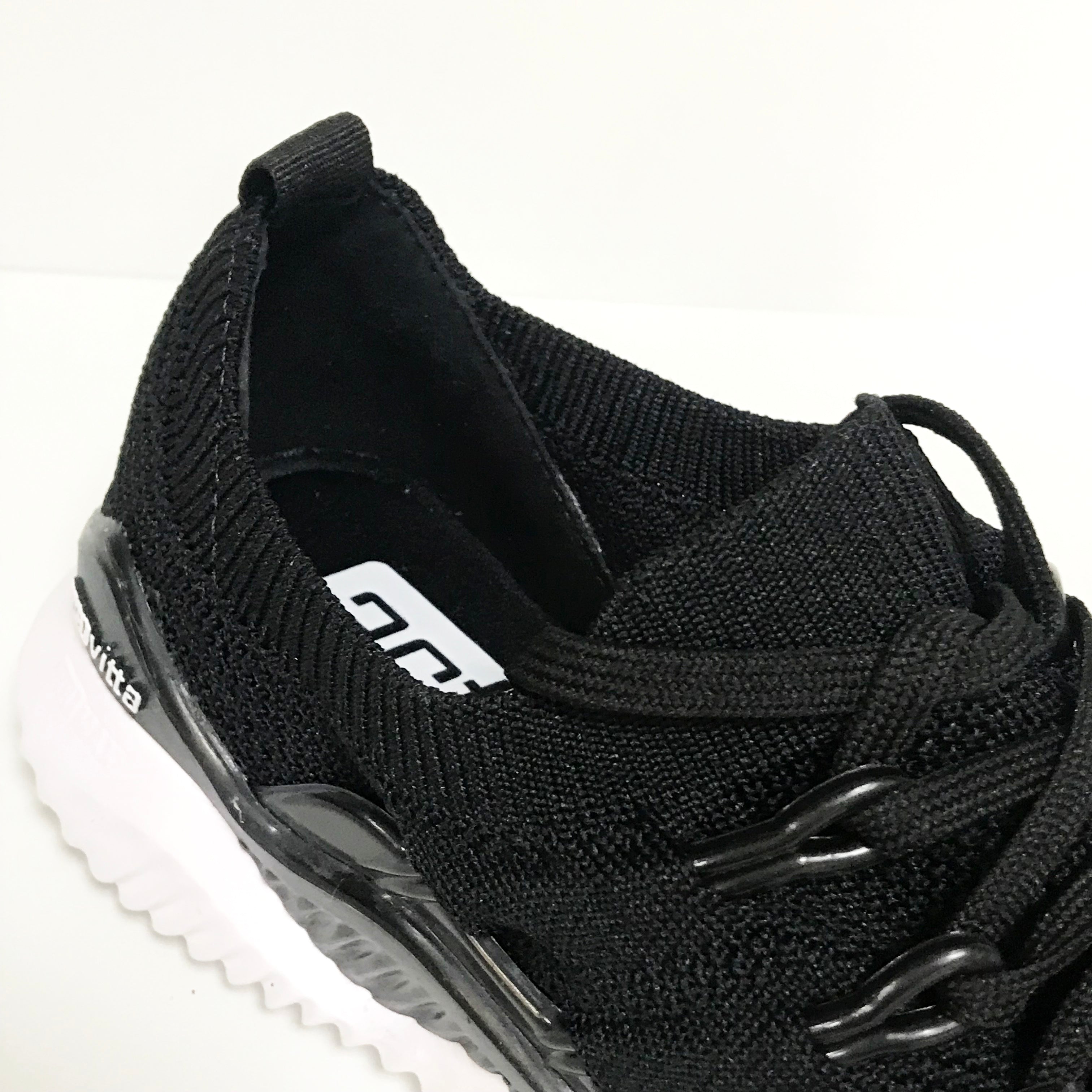 Actvitta 4802-108 Lace up Sneaker in Black