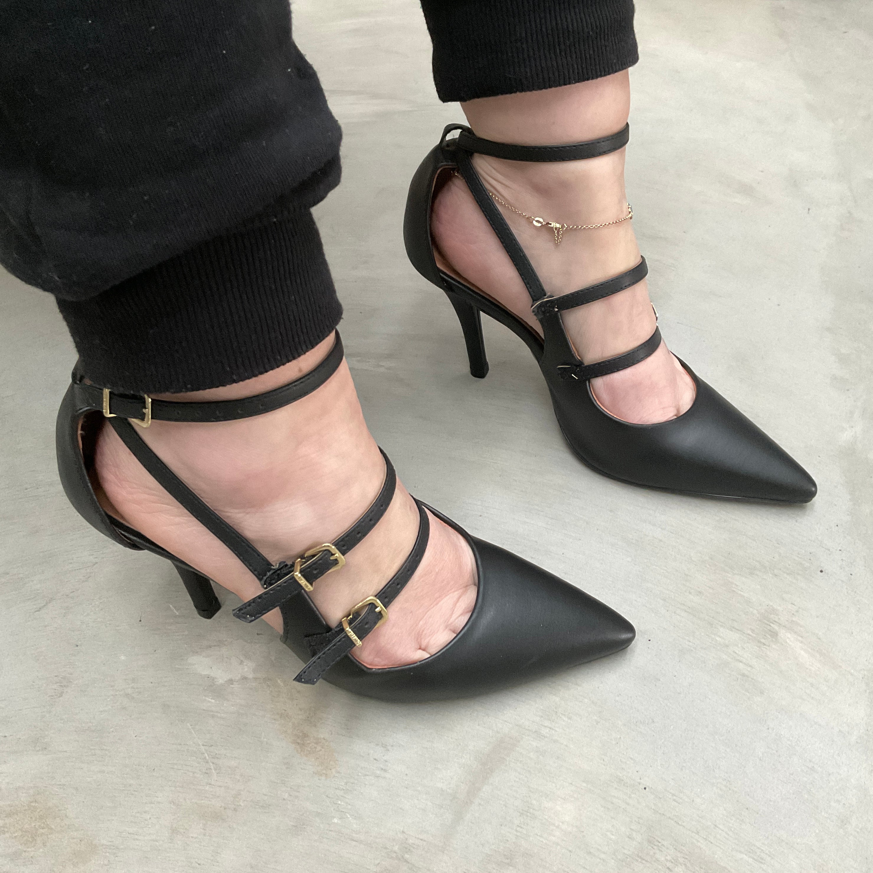 Gray pumps discount with ankle strap