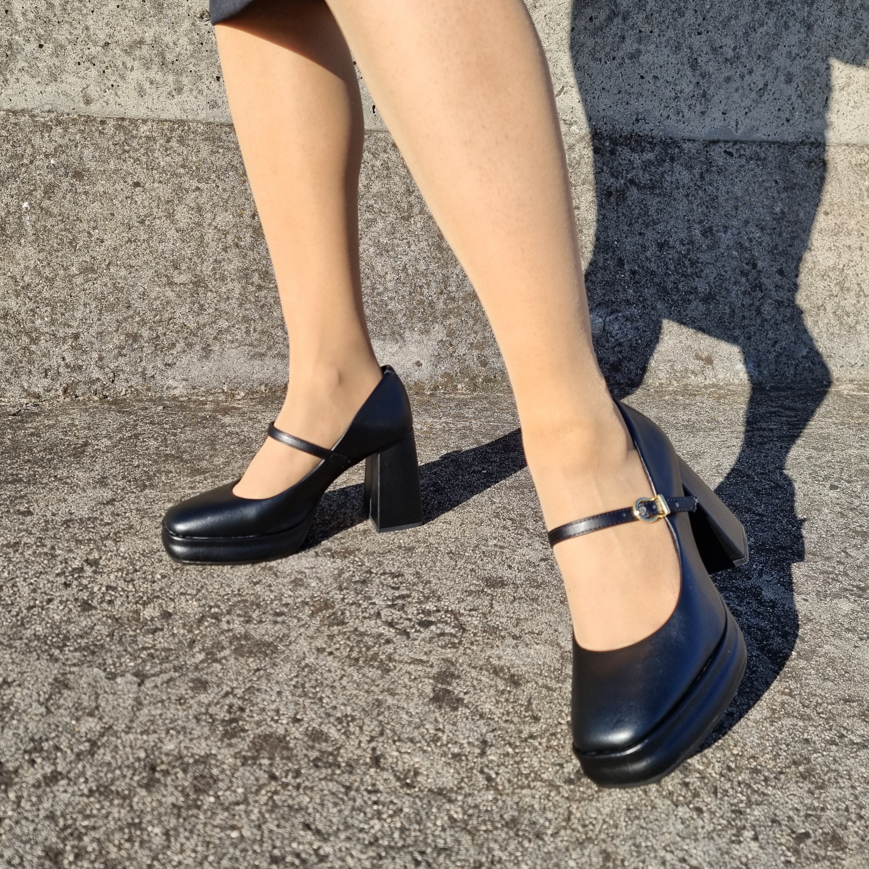 ASOS DESIGN Sebi chunky mary jane heeled shoes in black patent | ASOS