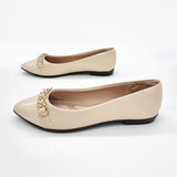 Beira Rio 4136-1106 Pointy Toe Flat in Cream
