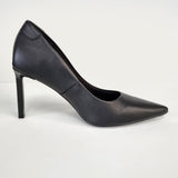 Vizzano 1401-200 Pointy Toe Pump in Black Napa