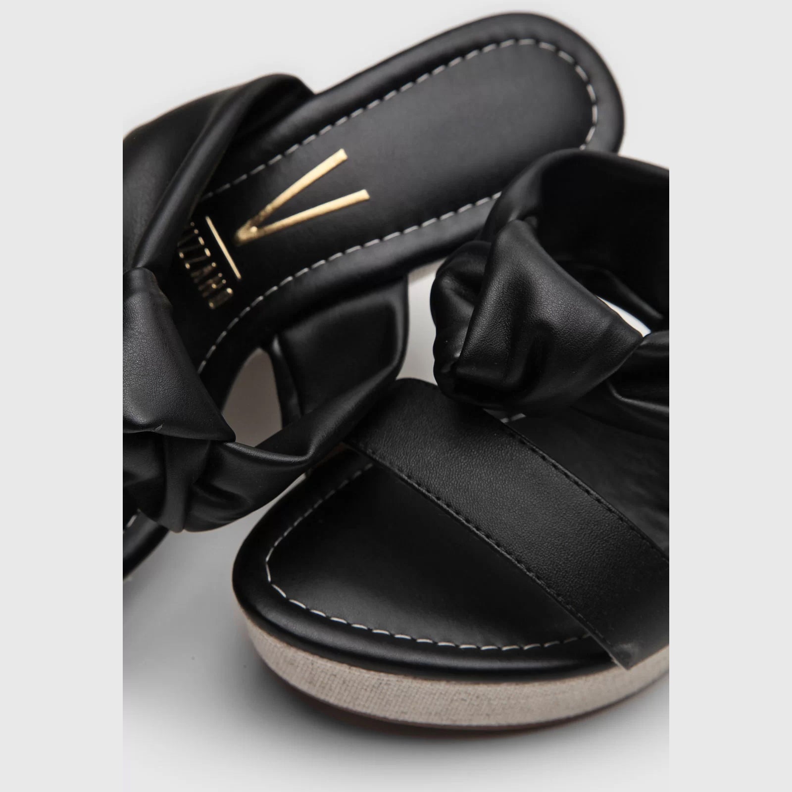 Vizzano 6283-2067 Wedge Sandal in Black Napa